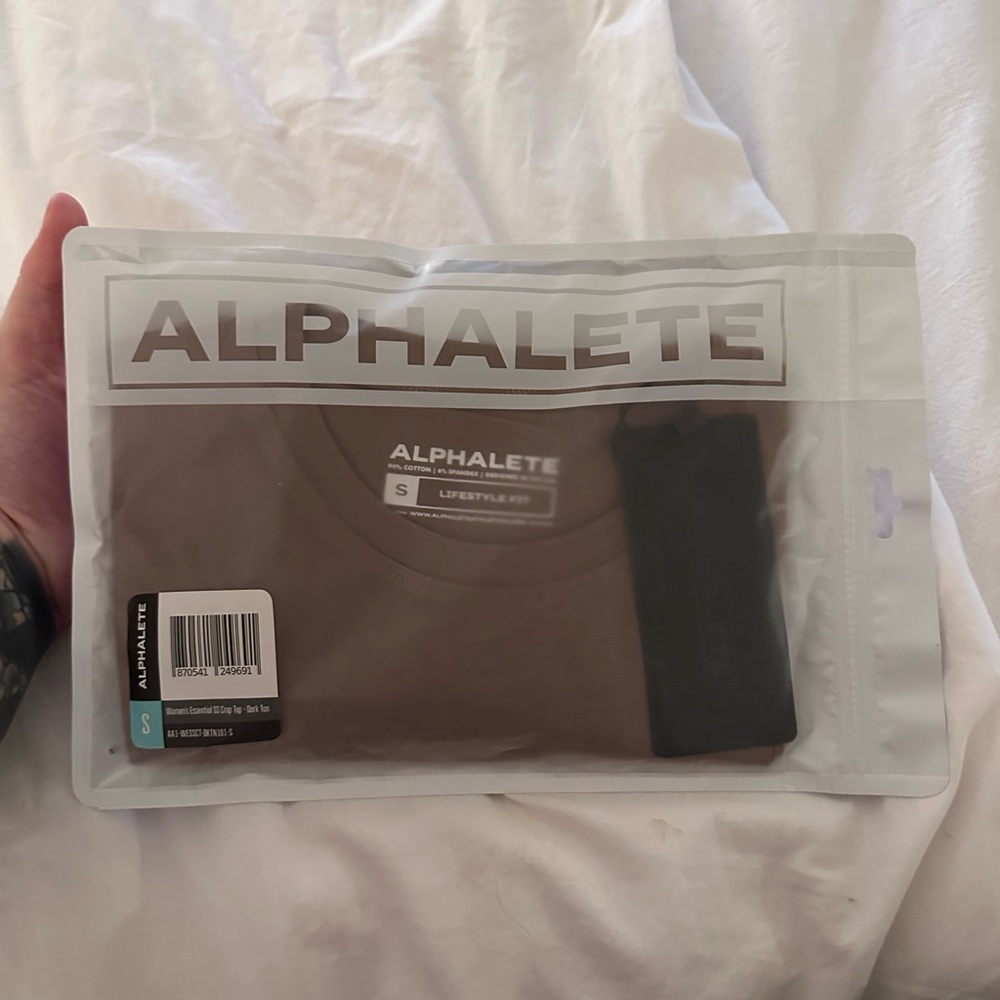 Alphalete shirt